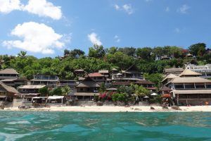 Plus belles plages à Bali - plage Bingin surf