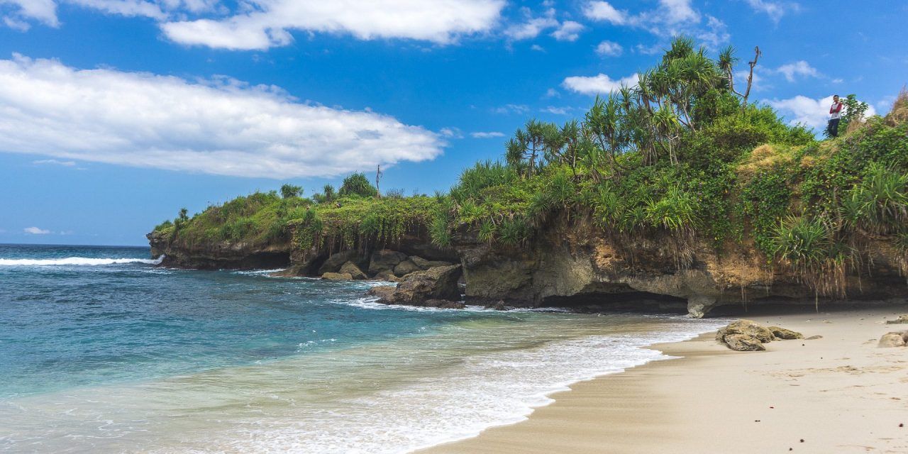 Quelles plages choisir à Bali : farniente, surf, plongée ou party?